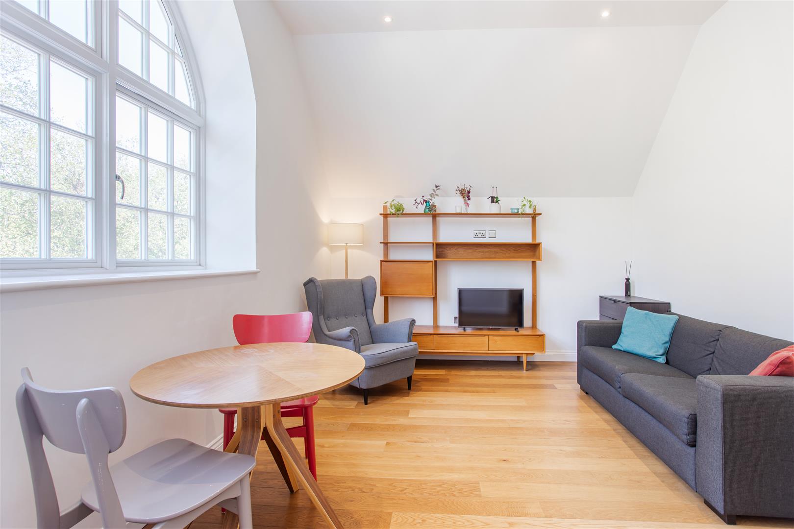 2 bed property in 79 Harford Street, London
